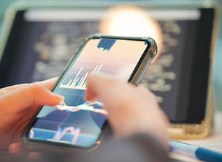 Průhledný postup výběru a převodu finančních prostředků sledovaný investorem