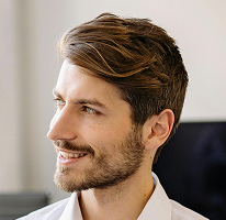 Portrét Michaela Brennana, CTO a lídra v oblasti fintech a crypto technology